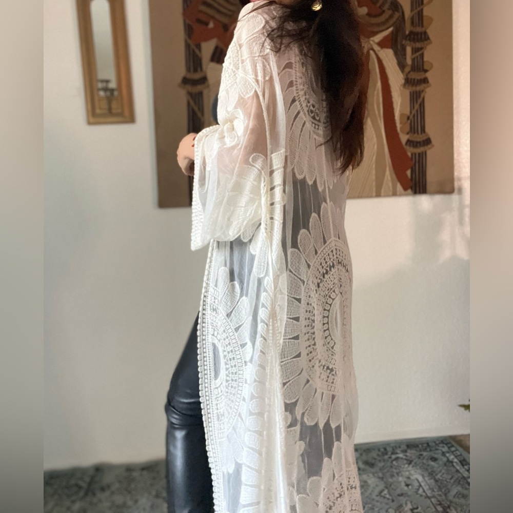 One Size Lace Kimono White Floral